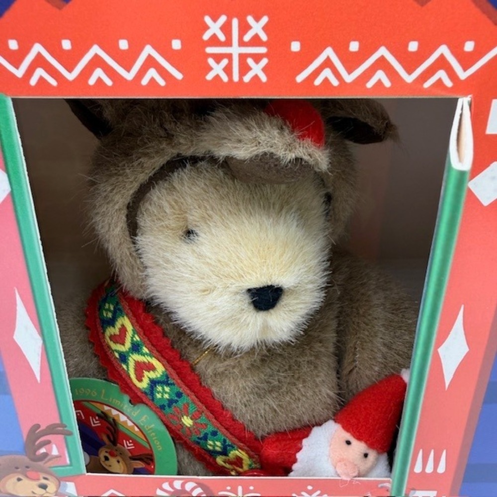 Muffy VanderBear 1996 Limited Edition Muffy the Red-Nosed ReinBear NIB - Picture 2 of 8
